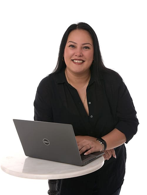 Stefanie Stahl virtuelle Assistentin aus Deutschland mit Laptop